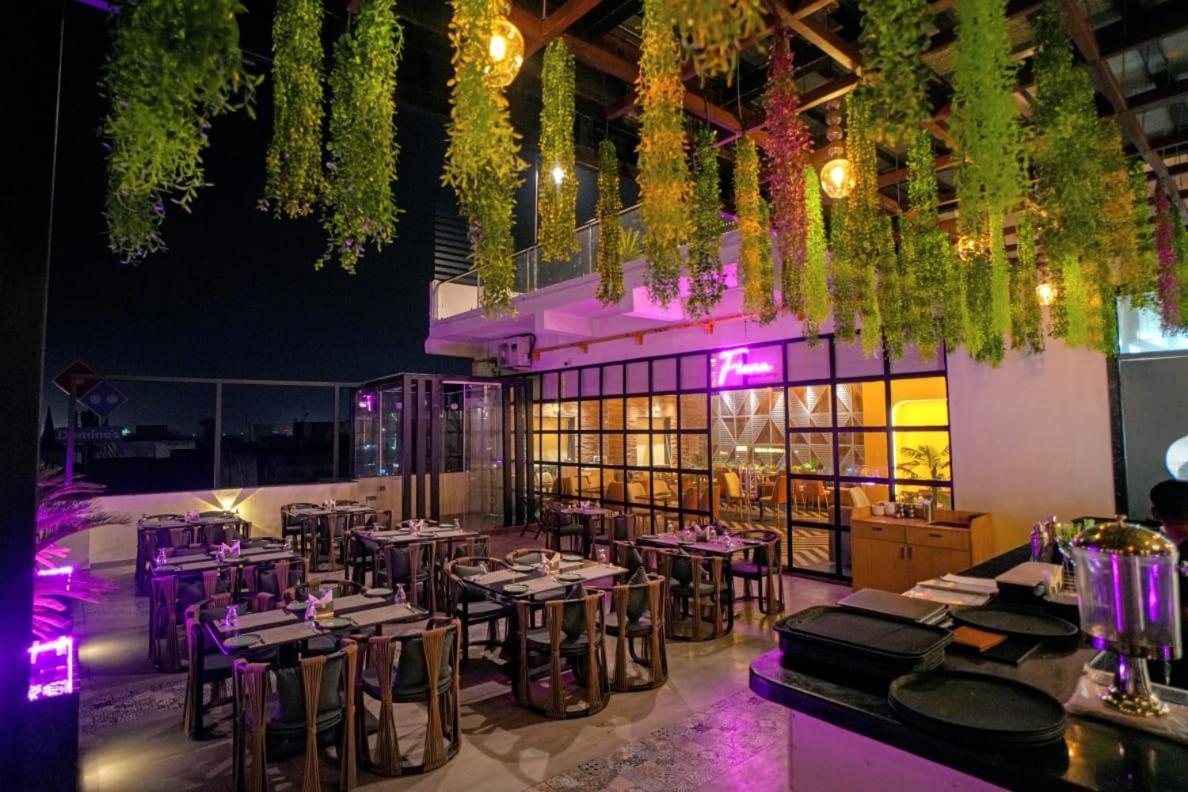 Hotel Midas Inn Mathura Εξωτερικό φωτογραφία